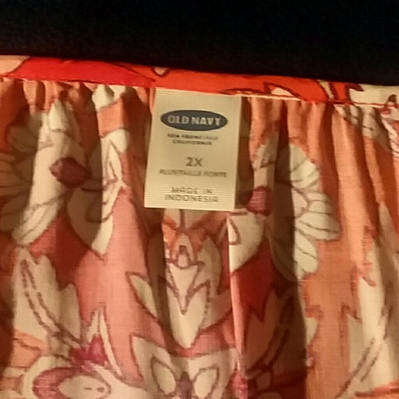 Clothes - Picture 3 of 3